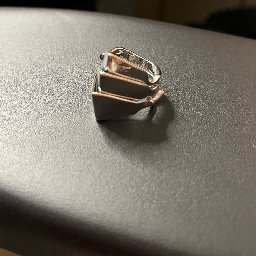 NIB Elegant Silver Geometric Armor Ring - Picture 5 of 5